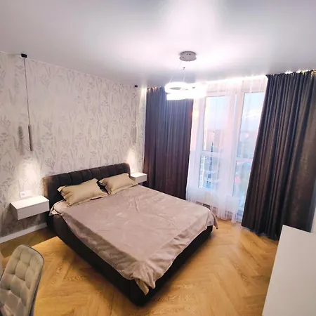на літературній Apartment *