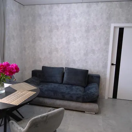 Apartment на літературній *